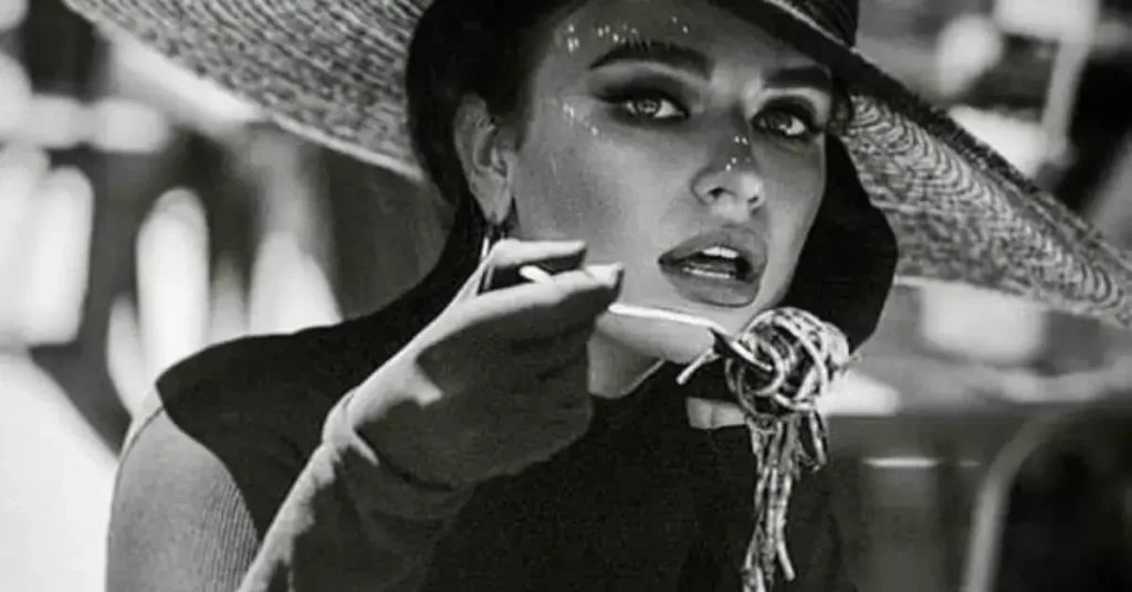 7 Habits of a Desirable Mysterious Femme Fatale that will increase