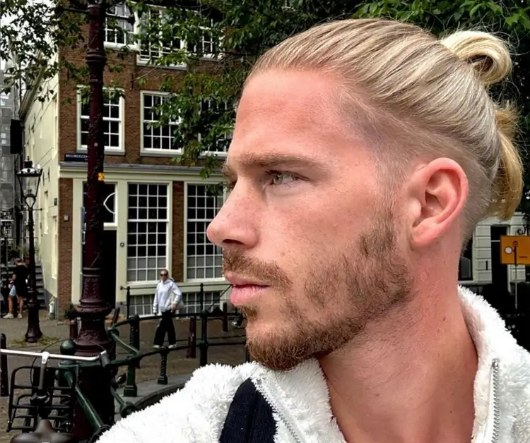 man bun blonde