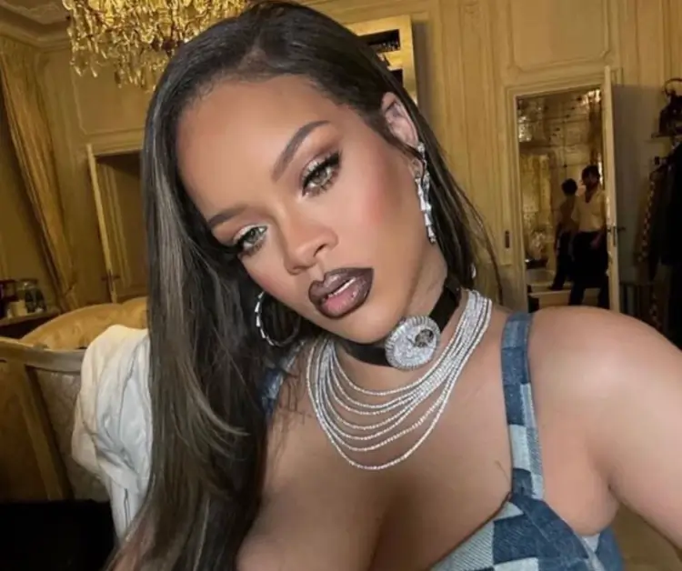 rihanna dark feminine 